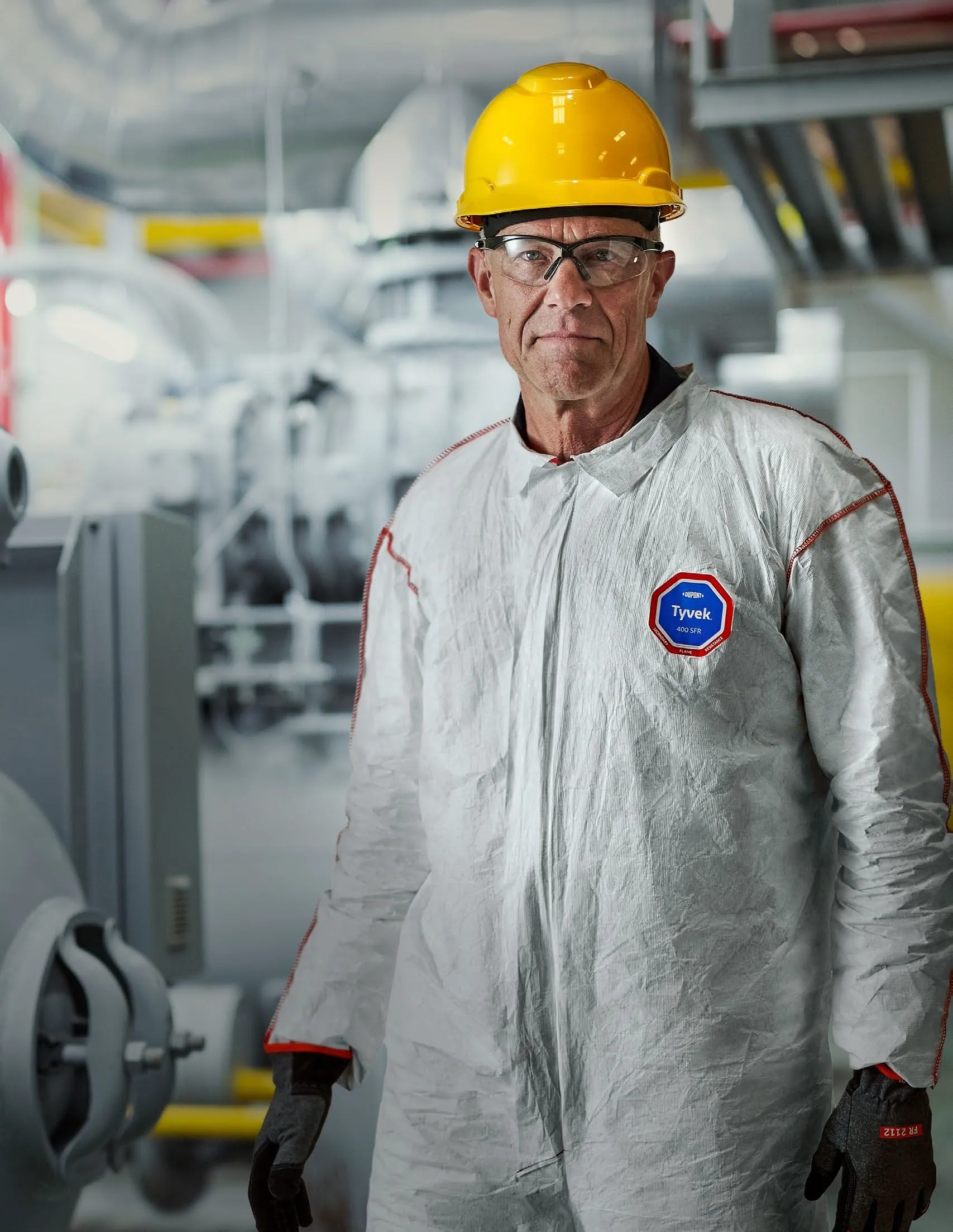 Coveralls - DuPont Tyvek® 400 SFR Collar, Open Wrists & Ankles, Relaxed Fit, Storm Flap, Red Zipper, Red External Serged Seams, White (Case of 25) ST120