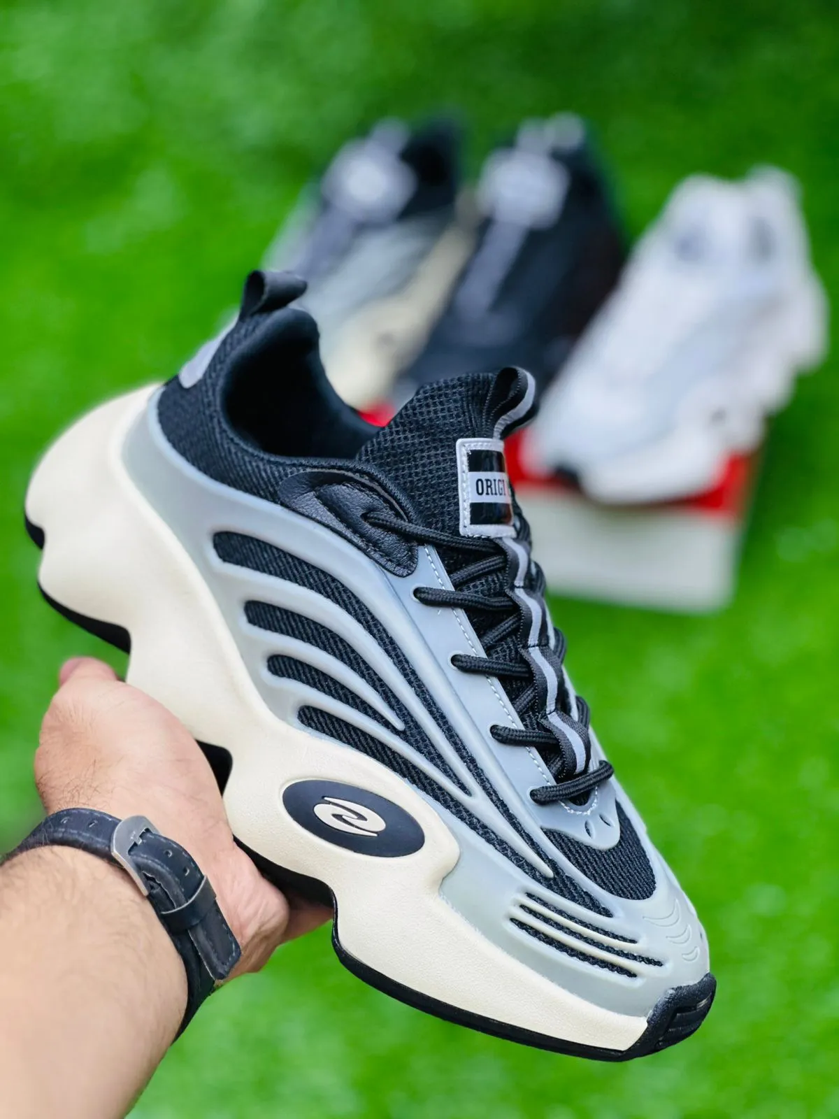 Futuristic Wave Sneakers – Bold, Stylish & Ultra-Comfortable