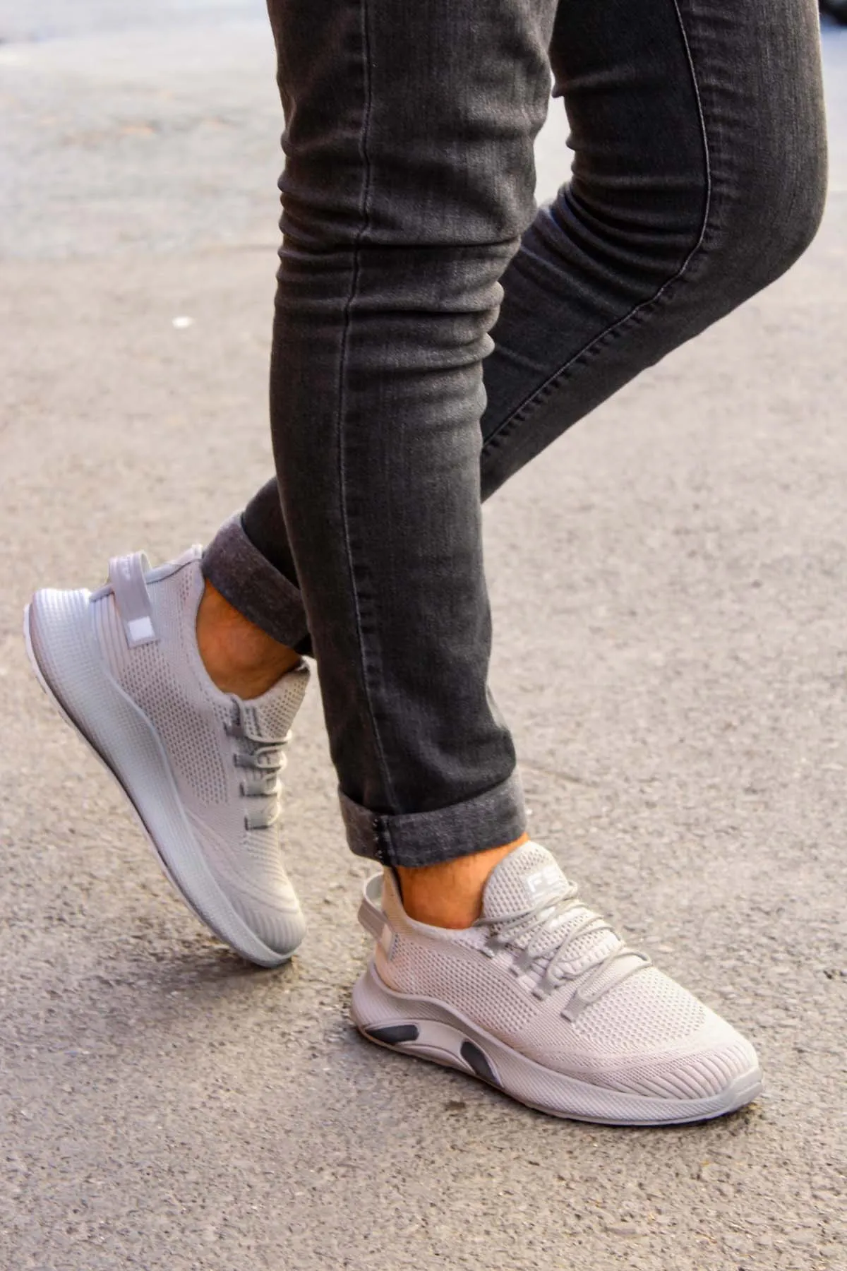 Men's Light Gray Knit Sneakers with Cushioned Sole - Wessi